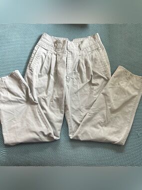 Vintage Zeppelin High-Waisted Pleated Tapered Trousers white-beige